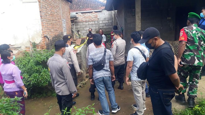 Rumah pria di Bali yang hidup 45 hari bareng jenazah ibunya setelah diawetkan pakai es. (dok. Istimewa)