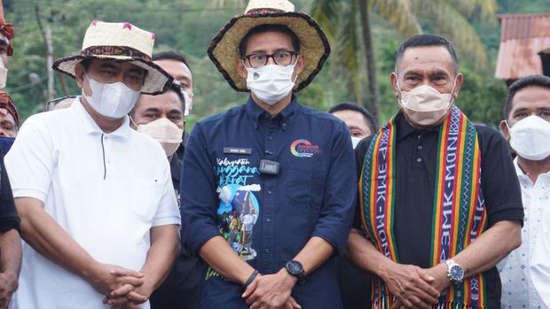 Sandiaga di Desa Wisata Detusoko, Ende, NTT.