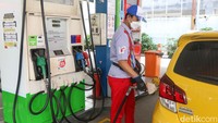 Lain dulu lain sekarang, kini Pertamina mengakui diam-diam menggeser Premium ke Pertalite sejak 2020, hal itu diungkap oleh Direktur Utama Pertamina Nicke Widyawati. Nicke mengatakan sejak pertengahan 2020 pihaknya telah mendorong masyarakat untuk menggunakan Pertalite. Ia menyebutnya dengan Program Langit Biru.