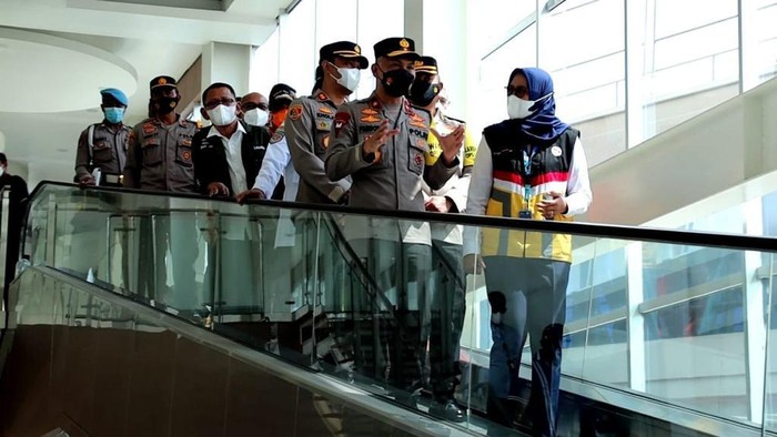 Wakapolda Metro Jaya Brigjen Hendro Pandowo mengecek Pelabuhan Tanjung Priok
