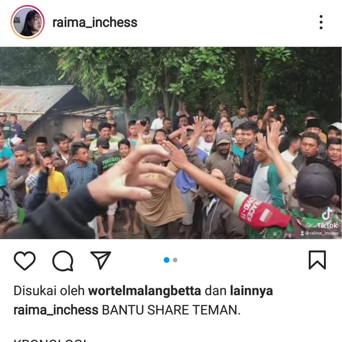 Video puluhan orang menggeruduk rumah warga tersebar di media sosial. Video itu mendapat perhatian netizen karena perekam menyebut, dirinya digeruduk saat hendak bagi-bagi bingkisan.