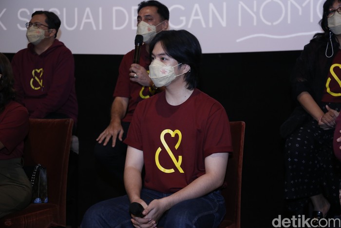 Angga Yunanda di Press Confrence dan Press Screening Film Cinta Pertama Kedua dan Ketiga, XXI Epicentrum Jakarta (28/12).