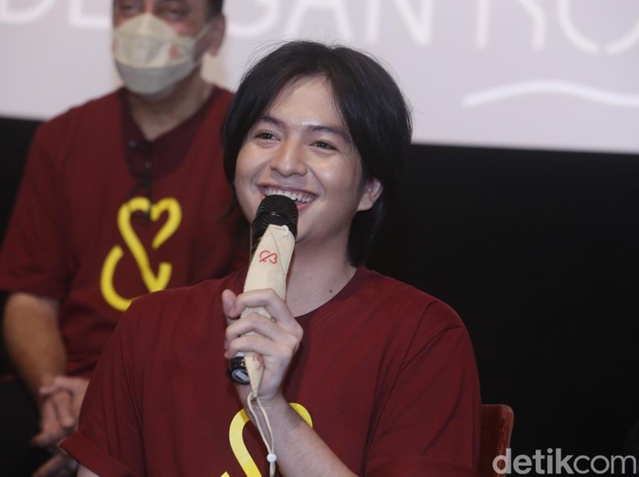 Angga Yunanda di Press Confrence dan Press Screening Film Cinta Pertama Kedua dan Ketiga, XXI Epicentrum Jakarta (28/12).