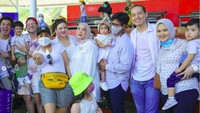 Deretan artis dan anak-anaknya yang datang ke ulang tahun Kiano Tiger Wong. Foto: dok. Instagram baim dan Paula.