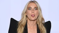 Camille Razat mengawali kariernya di dunia akting pada tahun 2015 lewat sebuah produksi berjudul The Disappearance. (Foto: Getty Images For Balmain/Anthony Ghnassia) 
