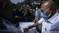 Direktur PT Jakpro Gunung Kartiko menjawab pihaknya masih menunggu hasil test soil.