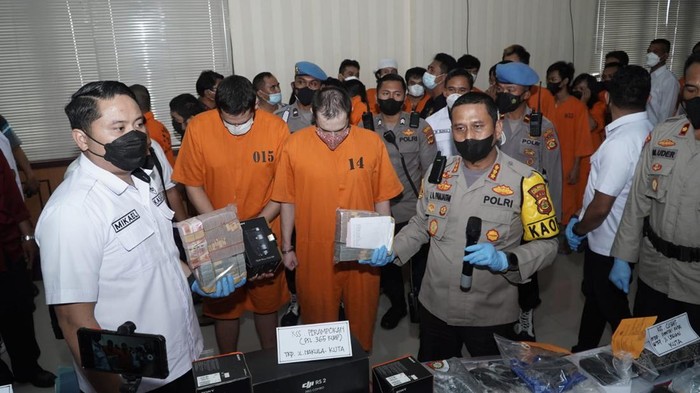 Dua bule ditangkap polisi di Bali karena menyekap dan merampok aset pasutri asal Italia sedikitnya Rp 5,8 miliar. (dok Istimewa)