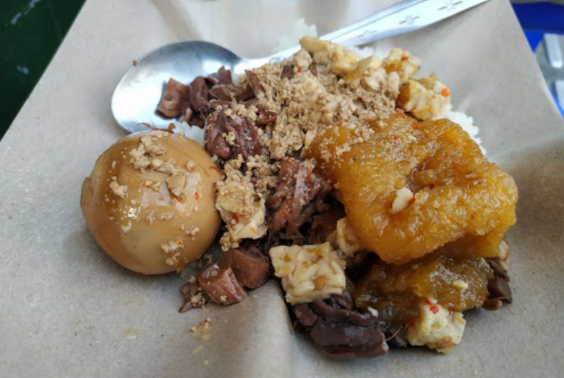Tempat Makan Gudeg Mercon Enak di Yogyakarta