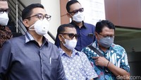 H Faisal datang bersama tim kuasa hukumnya. Sementara Doddy Sudrajat hanya diwakili pengacara, karena kabarnya ia tengah liburan. (Foto: Noel/detikcom) 