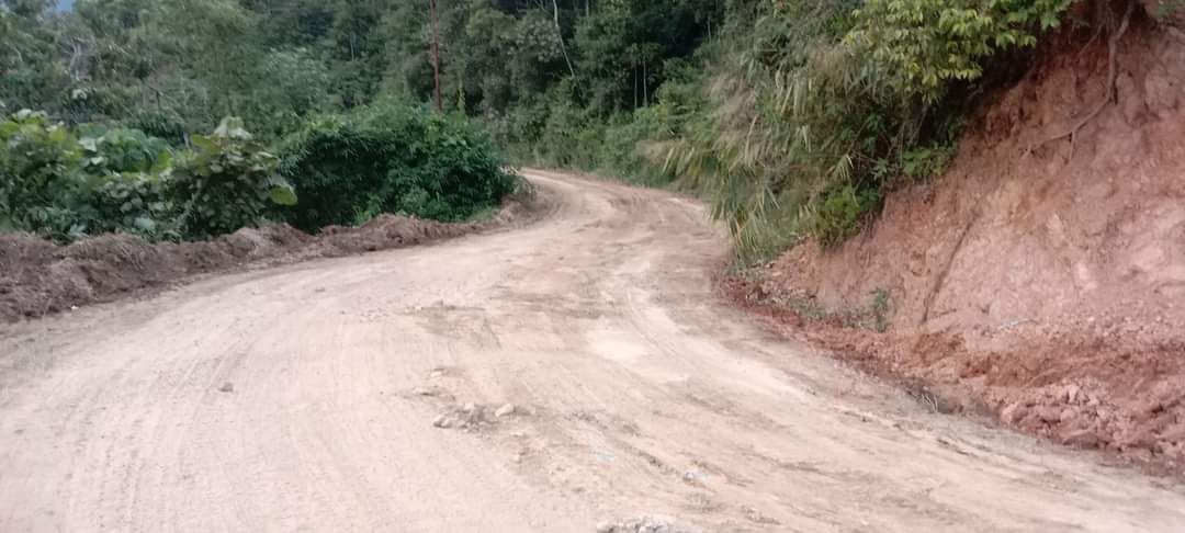 Jalan rusak di Liang Melas Datas (LMD), Karo, Sumatera Utara (Sumut), mulai diperbaiki.