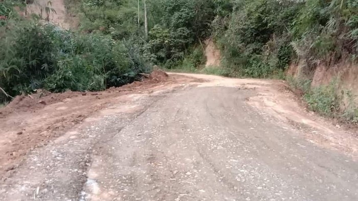 Jalan rusak di Liang Melas Datas (LMD), Karo, Sumatera Utara (Sumut), mulai diperbaiki.