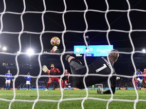 Schmeichel Cuma Pakai Feeling Saat Gagalkan Penalti Salah