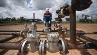 Dari HCT, minyak produksi Blok Rokan ini dikirim ke kilang-kilang lain milik Pertamina yaitu kilang Plaju Palembang, Balikpapan, Cilacap, Balongan dengan menggunakan kapal tanker melalui pelabuhan kargo khusus minyak yang dikelola PHR yaitu Dumai Terminal Oil Wharf yang memiliku empat dermaga untuk memuat minyak menuju kapal tanker di fasilitas ini.