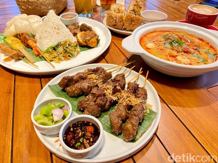 Michael's Garden: Sate Maranggi dan Tom Yum Enak di Resto Taman Cantik Michael's Garden: Sate Maranggi dan Tom Yum Enak di Resto Taman Cantik