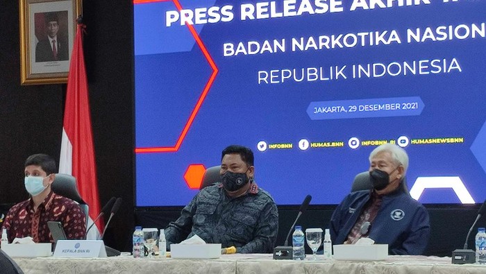 Kepala BNN Komjen Petrus R Golose dalam konferensi pers akhir tahun, di gedung BNN, Jakarta, Rabu (29/12/2021).