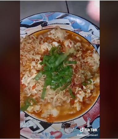 5 Resep Mie Instan yang Jadi Tren di TikTok Sepanjang Tahun 2021