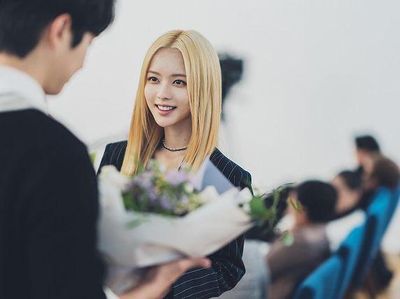 Potret Roh Jeong Eui, Si Cantik NJ di Our Beloved Summer