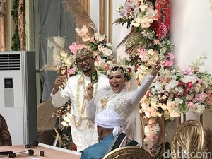 Roro Fitria Suka Cemburu dengan Suami karena Hal Ini