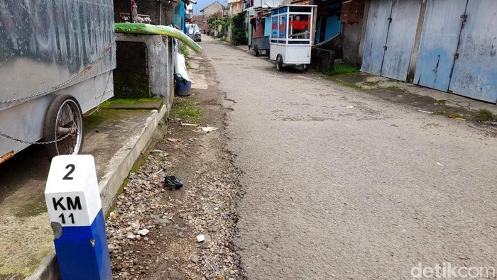 Tahu Nggak, Bangunan Ini Bekas Stasiun Kereta Api di Zaman Belanda Keberadaan Stasiun Tanjungsari jadi bukti sempat adanya jalur perlintasan kereta api di Kabupaten Sumedang. Seperti apa penampakannya? Lihat yuk.