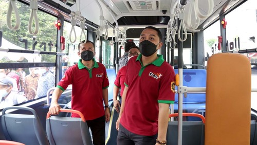 teman bus trans semanggi suroboyo