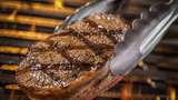 Apakah Konsumsi Makanan yang Dibakar Saat Pesta BBQ Bisa Picu Kanker?