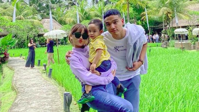 Gala Sky liburan ke Bali bareng Fuji dan Fadly