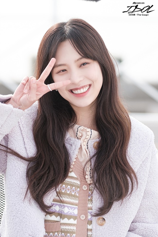 Visual grup Redsquare, Green memulai debut akting setahun setelah debutnya sebagai idol KPop. Dia membintangi drama Korea Idol: The Coup bersama Exy Cosmic Girls, Hani EXID, dan Solbin Laboum. Foto: dok. JTBC