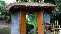 detikTravel bersama Toyota Corolla Cross Hybrid Road Trip Explore Mandalika tak lupa mengunjungi ke Desa Tetebatu, Lombok Timur. Berada di ketinggian 600 mdpl, Tetebatu diberkahi dengan alam hijau yang menghampar luas. 