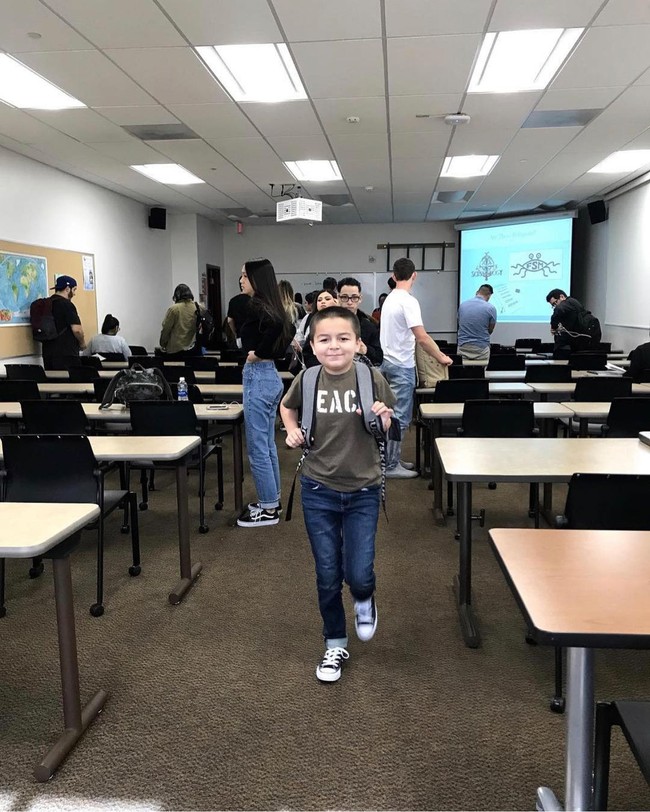 Dalam dua tahun kuliah, ia sudah bisa menyelesaikan empat gelar D3 di bidang sejarah, sikap sosial, ekspresi manusia, dan sains sosial. Jack pun menjadi mahasiswa college termuda di California yang lulus dan meraih IPK 4.0.Foto: Instagram @jack.rico_