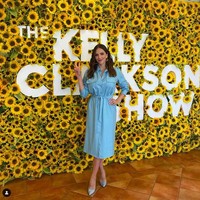 Setiap ibu memiliki pengalaman yang berbeda. Ada yang merasa kewalahan di saat awal tapi akhirnya membaik. Tapi buatku, bukan hanya itu. Aku juga merasa beruntung. Memberi ASI sangat mudah bagiku, kata Katharine kepada People. (Foto: Instagram/@katharinefoster)