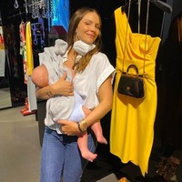 Rennie, demikian nama putra pertama mereka. Ini merupakan anak pertama bagi pasangan Katharine McPhee dan David Foster. Sementara sang suami telah memiliki lima anak dari pernikahan-pernikahan terdahulu. (Foto: Instagram/@katharinefoster)