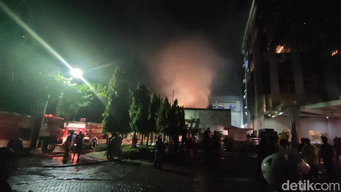 Kebakaran di RSUP dr Kariadi, Semarang, Kamis (30/12/2021).