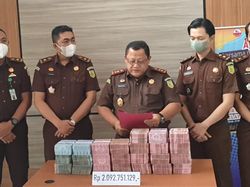 Kejaksaan Sita Uang Rp 2 M terkait Dugaan Korupsi Alkes di Rokan Hulu