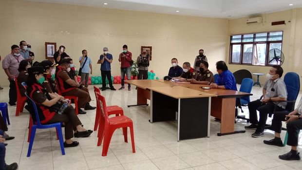 Kejati Sulut geledah dan sita dokumen PT Air Manado.