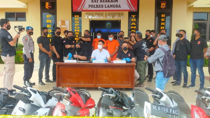 Konferesi pers penangkapan pencuri motor di Langsa (dok. Istimewa)