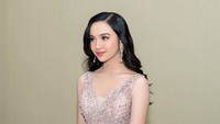 Lyodra Ginting, seorang penyanyi pendatang baru jebolan Indonesian Idol yang tengah naik daun. Lagunya selalu berhasil memikat para pendengar musik. Foto: Instagram @lyodraofficial