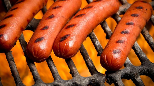 Mau Pesta Sosis Bakar? Kenali 5 Jenis Sosis Ini, Ada Bratwurst dan Frankfurter