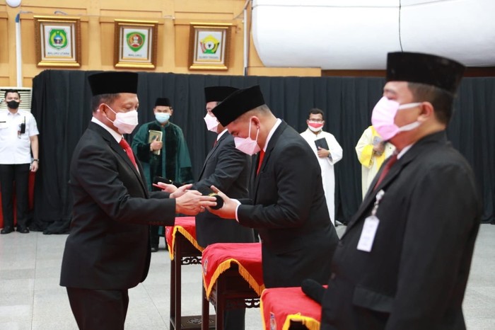 Menteri Dalam Negeri (Mendagri) Muhammad Tito Karnavian gencar melakukan reformasi birokrasi di lingkungan Kementerian Dalam Negeri (Kemendagri). Hal ini dilakukannya dengan merampingkan organisasi Kemendagri lewat penyetaraan sejumlah jabatan struktural ke dalam jabatan fungsional.
