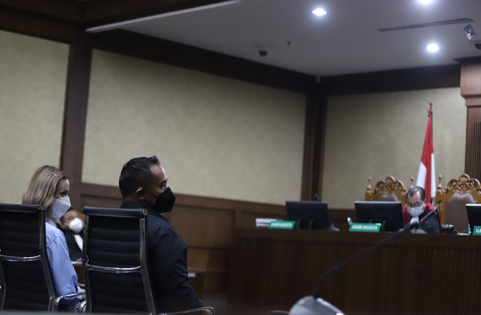 Nia Ramadhani dan Ardi Bakrie Nia Ramadhani dan Ardi Bakrie