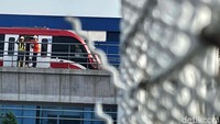 Sementara itu sisa yang ada di Lintas Pelayanan 1 (Cawang-Harjamukti) akan dimanfaatkan untuk meneruskan kegiatan rolling stock dinamic test terhadap sarana yang memang belum diuji.