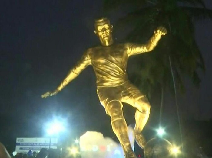 Patung Christiano Ronaldo di India