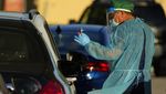Panjangnya Antrean Tes COVID-19 Drive Thru di AS