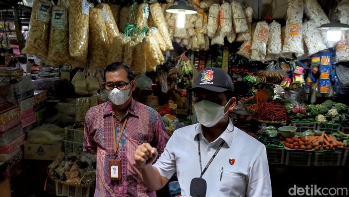 Satgas Pangan Pantau Pasar Kramat Jati