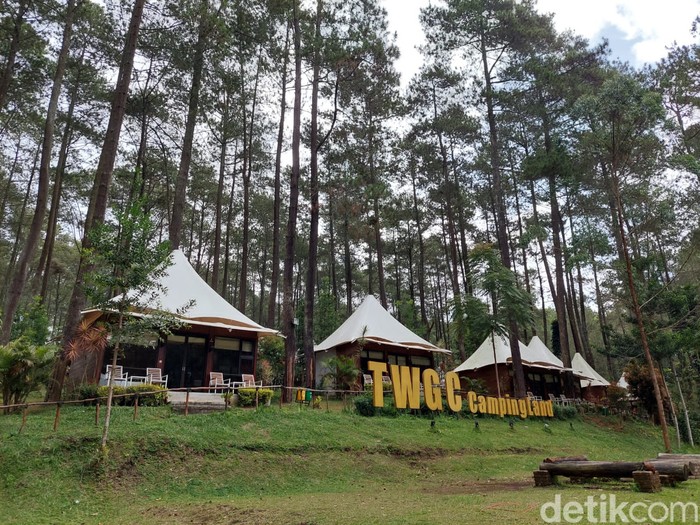 Terminal Wisata Grafika Cikole (TWGC) Lembang.