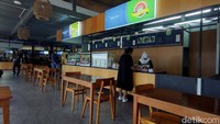 Sembari istirahat kamu bisa wisata kulineran makanan Jawa Tengah. (Rachman Haryanto).