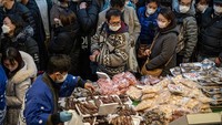Ada banyak pemasok makanan yang menjual dari mulai ikan segar, hasil bumi dan berbagai hal lainnya.  