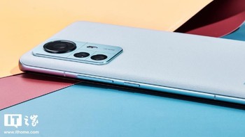 Xiaomi turut memasang kamera ultra-wide 50 MP dengan sensor JN1 dan lensa telefoto 5- MP dengan zoom optic 2X. Foto: Xiaomi
