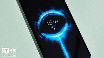 Xiaomi 12 Pro mendukung pengisian cepat 120W yang menjanjikan baterai penuh dalam 18 menit. Foto: Xiaomi
