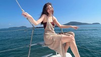Kebersamaan Baifern Luevisadpaibul bersama Mario Maurer disebut-sebut buat proyek sekuel Crazy Little Thing Called Love. (Foto: dok. Instagram @baifernbah)