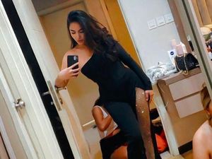 Penampakan Barbuk Prostitusi Cassandra Angelie: HP-Pakaian Dalam